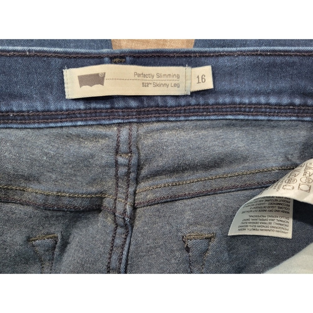 Levis 512 Perfectly Slimming Skinny Leg Jeans Dark Wash Blue Womens Size 16 - Picture 6 of 6